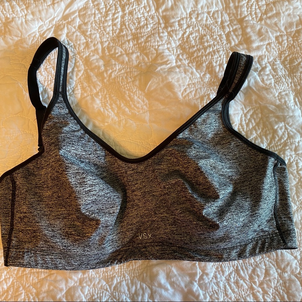 VS Victoria's Secret Sports Bra 34 DDD